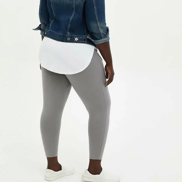 Torrid Crop Comfort Waist Premium Legging - Picture 6 of 7